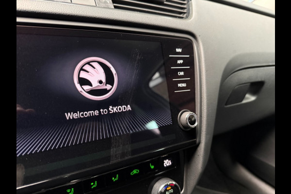 Škoda Octavia Combi 1.5 TSi 150 Pk Automaat Business Edition Climate Controle trekhaak Navigatie Stoelverwarming