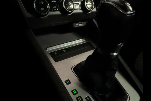 Škoda Octavia Combi 1.5 TSi 150 Pk Automaat Business Edition Climate Controle trekhaak Navigatie Stoelverwarming