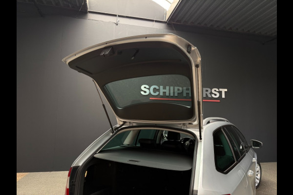Škoda Octavia Combi 1.5 TSi 150 Pk Automaat Business Edition Climate Controle trekhaak Navigatie Stoelverwarming