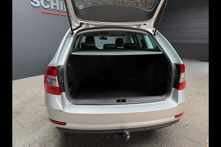 Škoda Octavia Combi 1.5 TSi 150 Pk Automaat Business Edition Climate Controle trekhaak Navigatie Stoelverwarming
