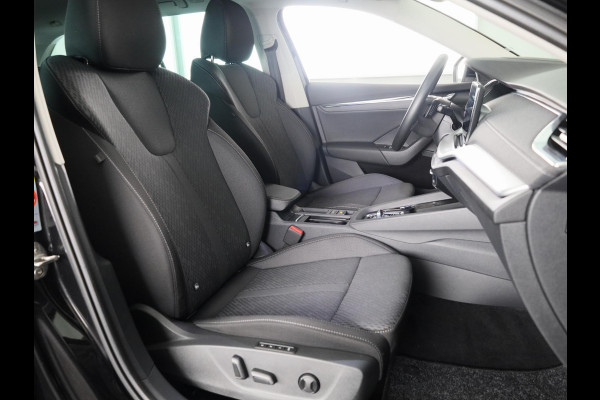 Škoda Octavia Combi 1.4 TSI iV PHEV Business Edition 204pk | Navigatie | Verwarmbare voorstoelen | Head up display | Adaptieve cruise controle