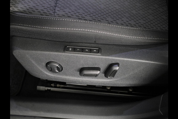 Škoda Octavia Combi 1.4 TSI iV PHEV Business Edition 204pk | Navigatie | Verwarmbare voorstoelen | Head up display | Adaptieve cruise controle