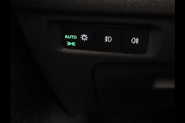 Škoda Octavia Combi 1.4 TSI iV PHEV Business Edition 204pk | Navigatie | Verwarmbare voorstoelen | Head up display | Adaptieve cruise controle