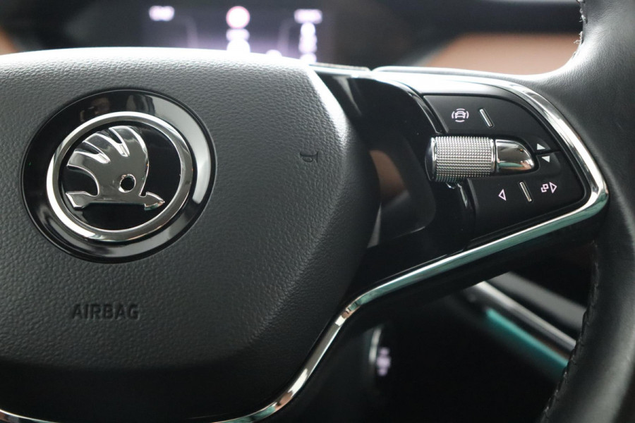 Škoda ENYAQ iV 60|Warmtepomp|Leer|Stoelverwarming|Trekhaak|SOH 92%|