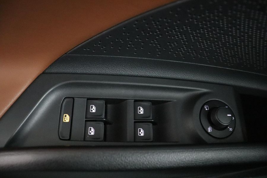 Škoda ENYAQ iV 60|Warmtepomp|Leer|Stoelverwarming|Trekhaak|SOH 92%|