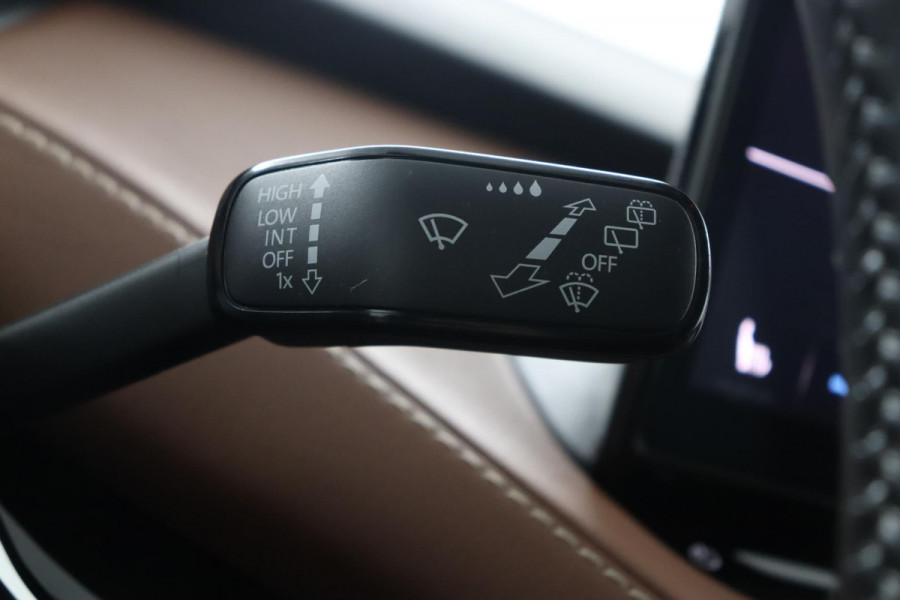 Škoda ENYAQ iV 60|Warmtepomp|Leer|Stoelverwarming|Trekhaak|SOH 92%|