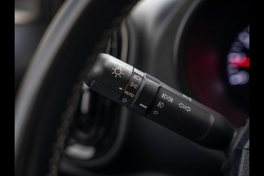 Kia Picanto 1.0 CVVT Design Edition / Camera / Carplay / Cruise / Navi