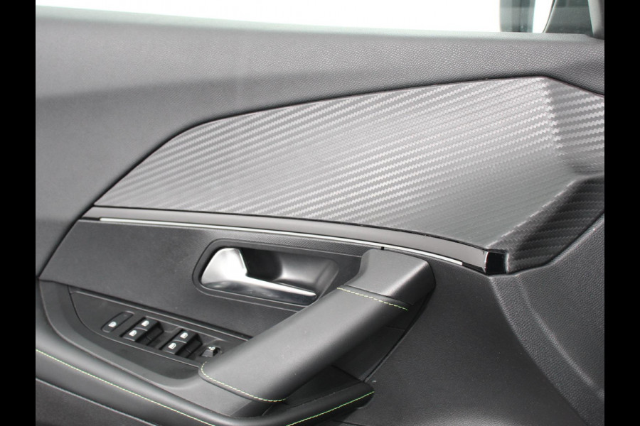 Peugeot 2008 1.2 PureTech 130pk Automaat GT | Climate Control | Camera Achter | Navigatie | Apple Carplay / Android auto | Digitale Cockpit | Velgen 17 inch