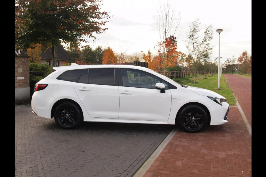 Toyota Corolla Touring Sports 1.8 Hybrid | Camera | Apple Carplay | Cruise Control | Navi |