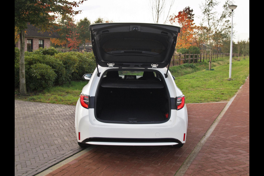 Toyota Corolla Touring Sports 1.8 Hybrid | Camera | Apple Carplay | Cruise Control | Navi |