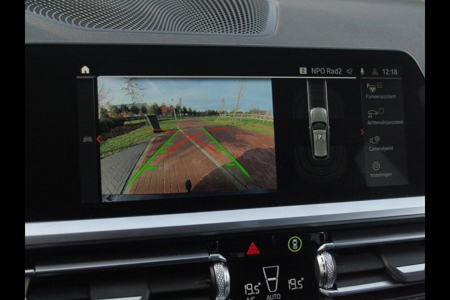 BMW 3 Serie Touring 318i Executive Edition | Camera | Apple Carplay | Trekhaak | Cruise Control | Automaat |