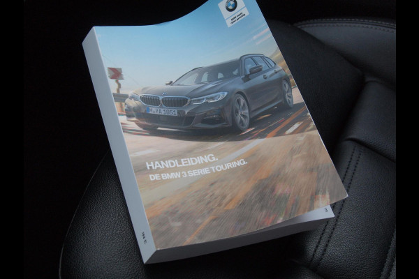 BMW 3 Serie Touring 318i Executive Edition | Camera | Apple Carplay | Trekhaak | Cruise Control | Automaat |