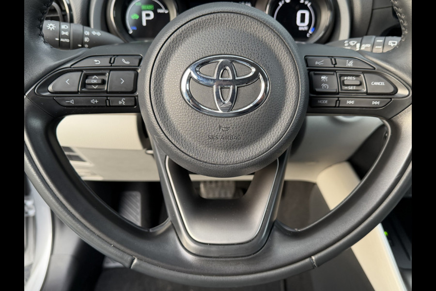 Toyota Yaris 1.5 Hybrid Executive | Creme LEER | JBL | BSM | Head-up | Rijklaar!!