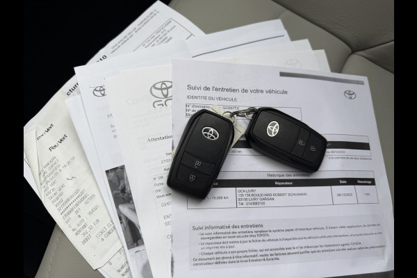 Toyota Yaris 1.5 Hybrid Executive | Creme LEER | JBL | BSM | Head-up | Rijklaar!!