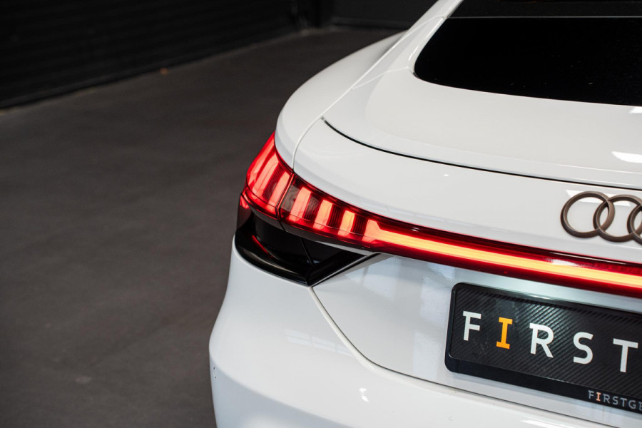 Audi e-tron GT GT 93 kWh *Luchtvering / BTW / Panorama / Warmtepomp / Surround-view / Keyless*