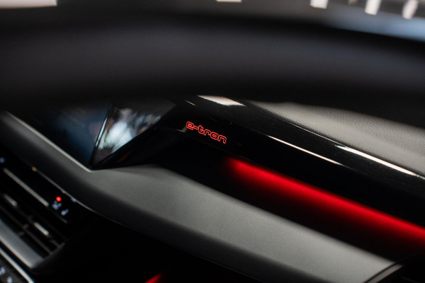 Audi e-tron GT GT 93 kWh *Luchtvering / BTW / Panorama / Warmtepomp / Surround-view / Keyless*