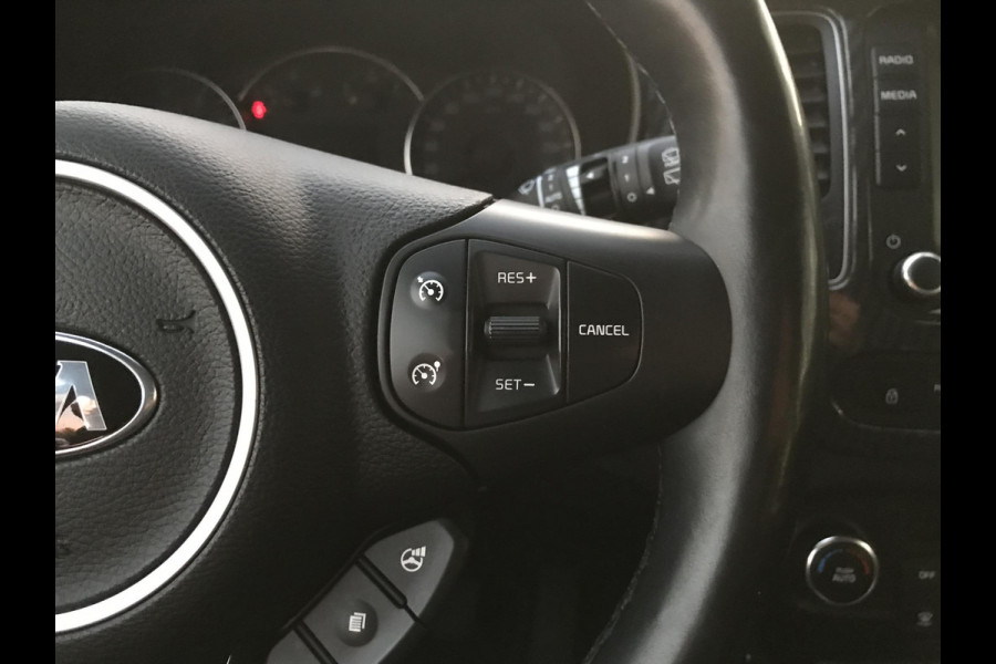 Kia Carens 1.6 ExecutiveLine 7 persoons