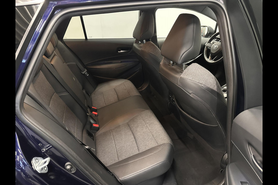 Toyota Corolla Touring Sports 1.8 Hybrid Dynamic Airco ECC Carplay Navi 17" LM Velgen Adaptive Cruise Control Stoelverwarming PDC VA+ Camera