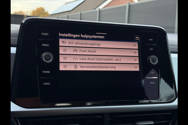Volkswagen T-Roc 1.5 TSI Life CarPlay Camera