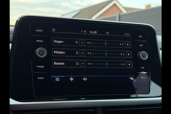 Volkswagen T-Roc 1.5 TSI Life CarPlay Camera