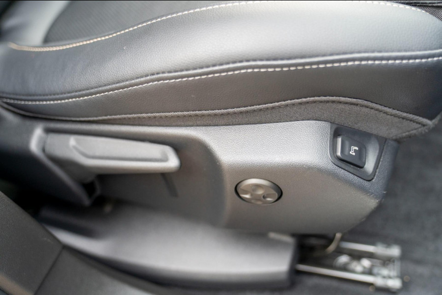 Opel Grandland 1.6 Turbo Plug-In Hybrid Ultimate | Prijs rijklaar incl. 12 mnd garantie | Memory lederen stoelen Camera Blindspot