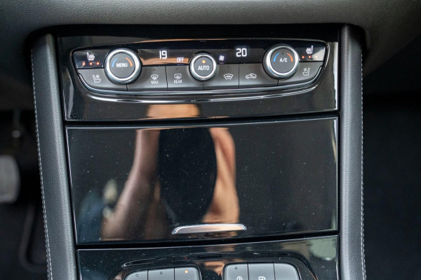 Opel Grandland 1.6 Turbo Plug-In Hybrid Ultimate | Prijs rijklaar incl. 12 mnd garantie | Memory lederen stoelen Camera Blindspot