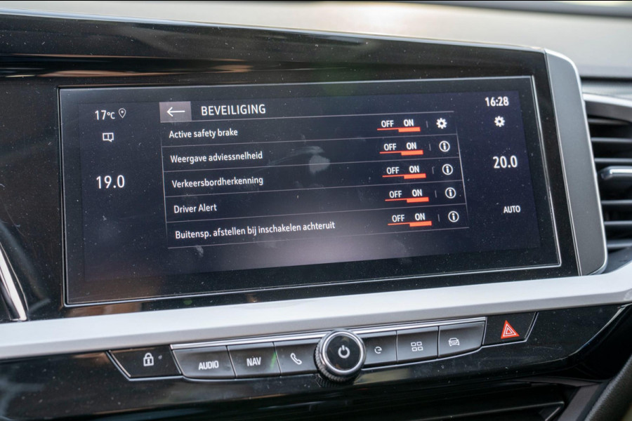 Opel Grandland 1.6 Turbo Plug-In Hybrid Ultimate | Prijs rijklaar incl. 12 mnd garantie | Memory lederen stoelen Camera Blindspot