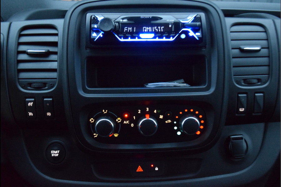 Renault Trafic 2.0 dCi 145 T29 L2H1 Comfort | Achteruitrijcamera | DAB | Hill hold |