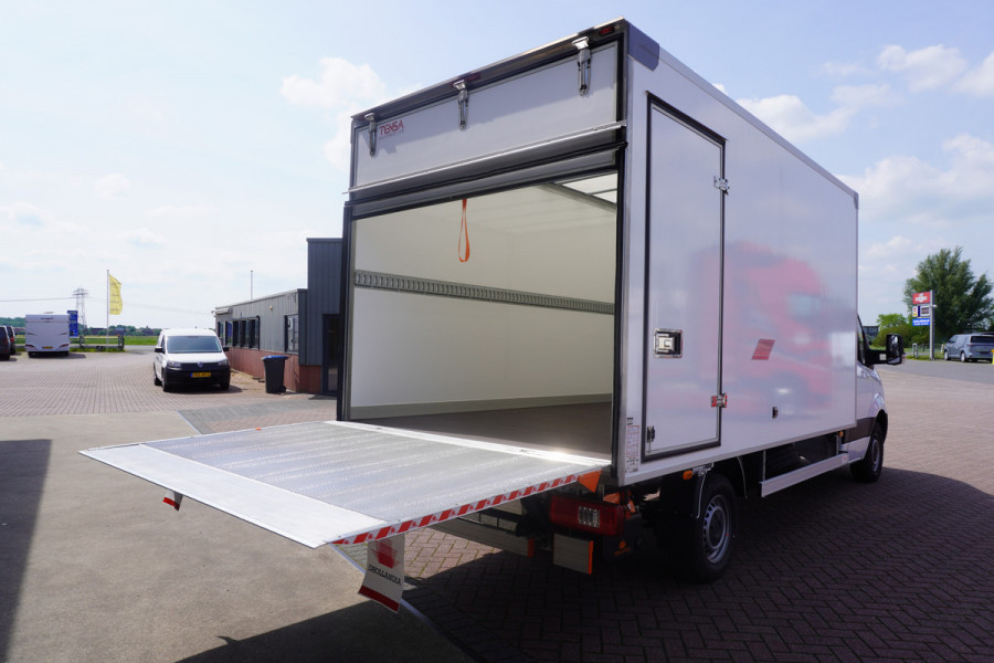 Mercedes-Benz Sprinter 319 CDI 191PK Bakwagen met laadklep Automaat Nr. V068 | Airco | Cruise | Apple-Android DEMO