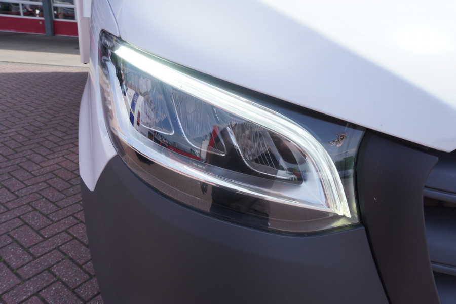 Mercedes-Benz Sprinter 319 CDI 191PK Bakwagen met laadklep Automaat Nr. V068 | Airco | Cruise | Apple-Android DEMO