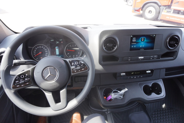 Mercedes-Benz Sprinter 319 CDI 191PK Bakwagen met laadklep Automaat Nr. V068 | Airco | Cruise | Apple-Android DEMO