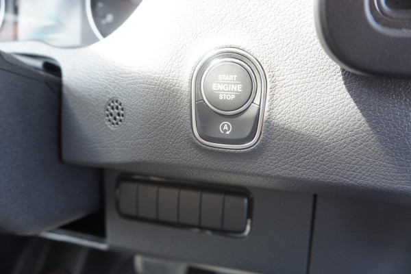 Mercedes-Benz Sprinter 319 CDI 191PK Bakwagen met laadklep Automaat Nr. V068 | Airco | Cruise | Apple-Android DEMO