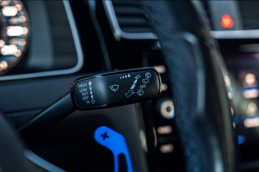 Volkswagen Golf 1.4 GTE PHEV 204 PK Adaptive Virtual Cockpit Camera Keyless 18''