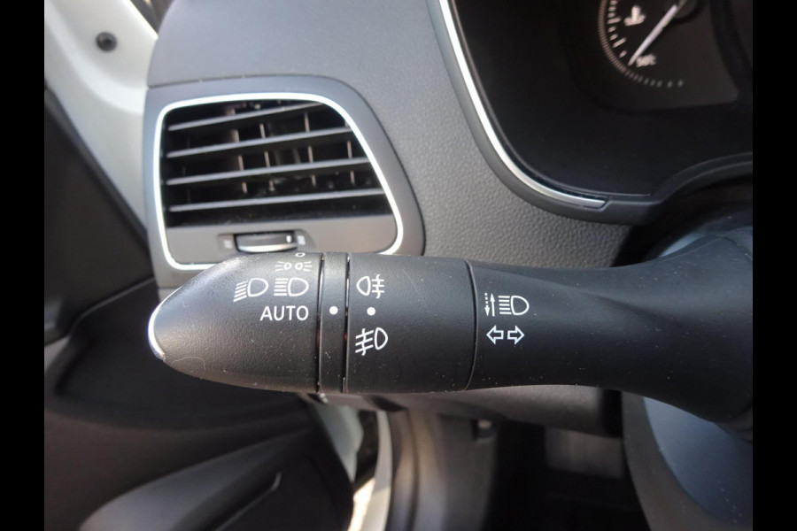 Renault Mégane 1.5 DCI 110 PK AIRCO NAVI LUXE GRIJS KENTEKEN