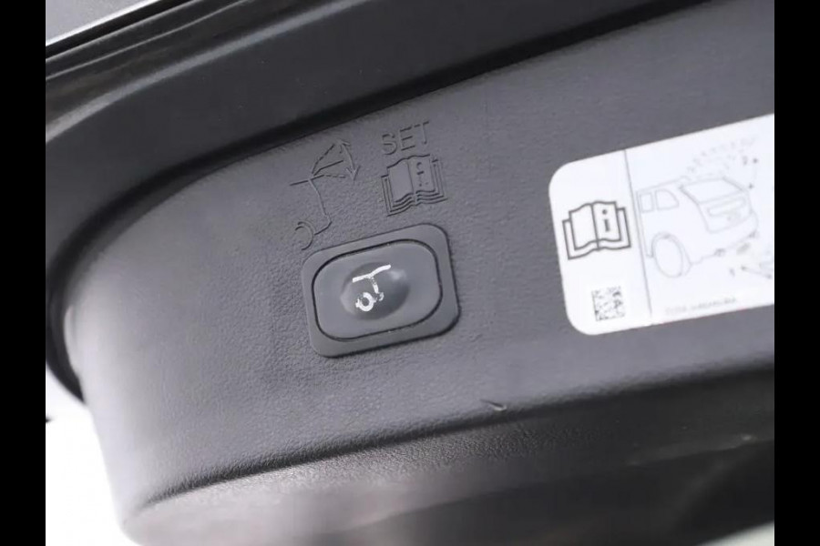 Ford Kuga 1.5 EcoBoost ST Line Pano Camera Carplay Winterpakket NAP
