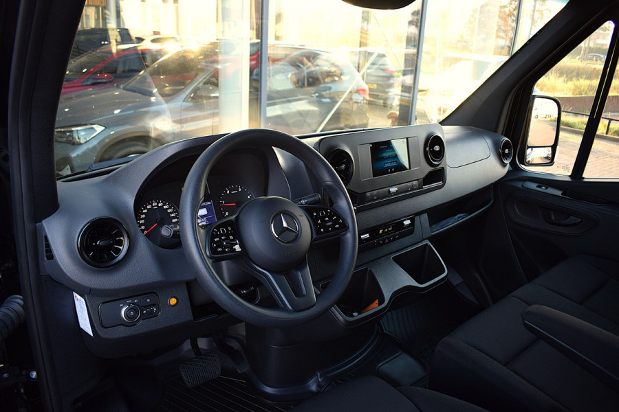 Mercedes-Benz Sprinter 317 1.9 CDI L2H2 RWD | Apple CarPlay | Camera | 18” LM | Side Bars