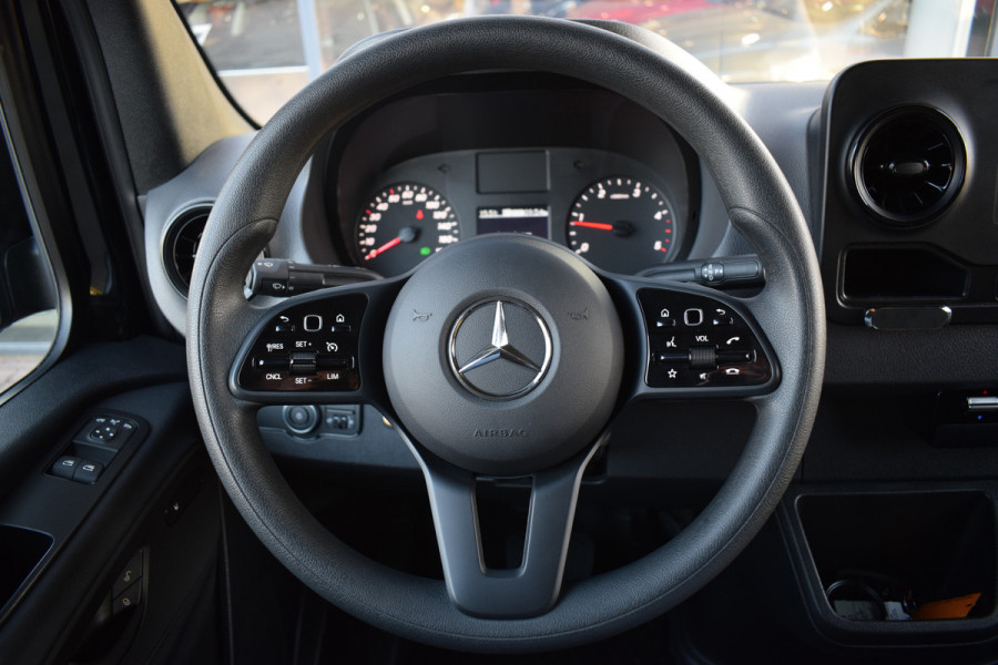 Mercedes-Benz Sprinter 317 1.9 CDI L2H2 RWD | Apple CarPlay | Camera | 18” LM | Side Bars