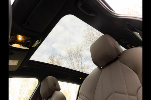 BMW 5 Serie Touring 550e xDrive M-Sport Pro - Pano - Onderstel Prof - Driving Ass Plus - Harman Kardon