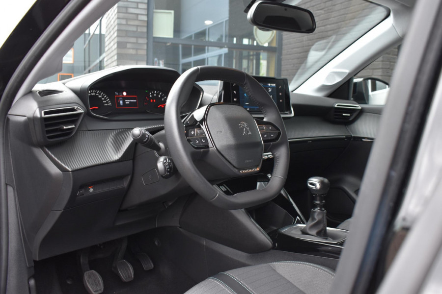 Peugeot 208 1.2 PureTech 100PK Allure Pack | Carplay | Camera | Keyless | Stoelverw. | Incl. garantie
