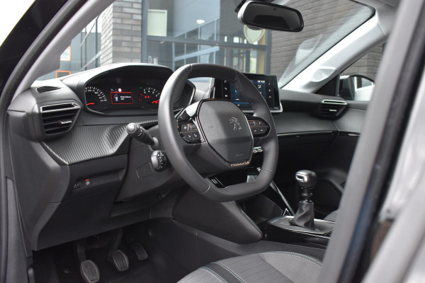 Peugeot 208 1.2 PureTech 100PK Allure Pack | Carplay | Camera | Keyless | Stoelverw. | Incl. garantie