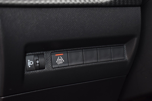 Peugeot 208 1.2 PureTech 100PK Allure Pack | Carplay | Camera | Keyless | Stoelverw. | Incl. garantie