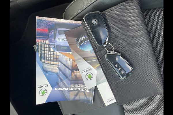 Škoda Octavia Combi 1.4 TSI iV PHEV Business Edition Plus Pano.dak Stoel/Stuurverw Sfeerverl Blue Beauty