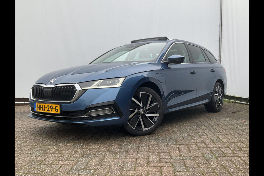 Škoda Octavia Combi 1.4 TSI iV PHEV Business Edition Plus Pano.dak Stoel/Stuurverw Sfeerverl Blue Beauty