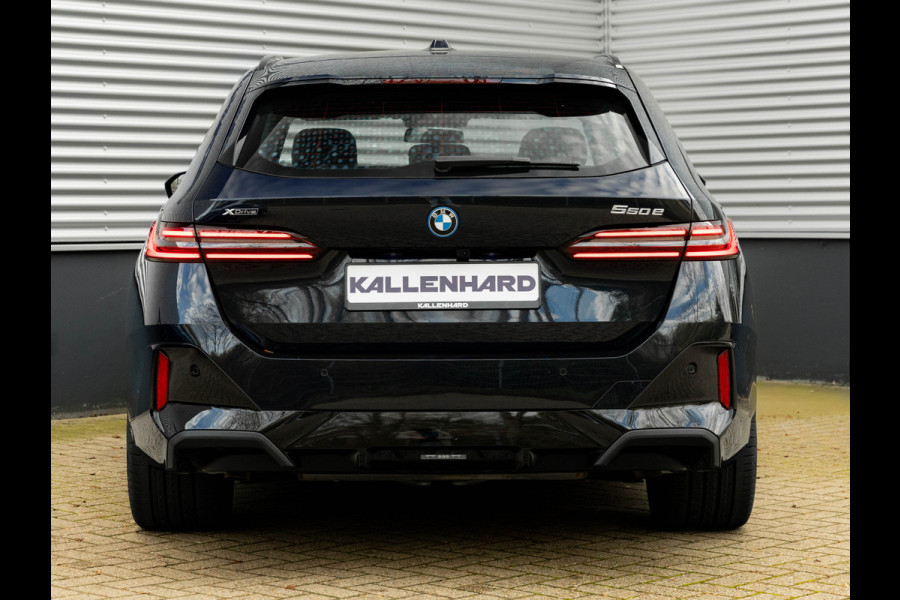 BMW 5 Serie Touring 550e xDrive M-Sport Pro - Pano - Onderstel Prof - Driving Ass Plus - Harman Kardon