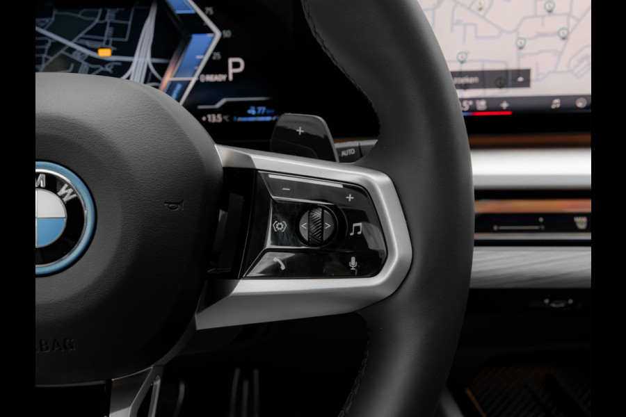 BMW 5 Serie Touring 550e xDrive M-Sport Pro - Pano - Onderstel Prof - Driving Ass Plus - Harman Kardon