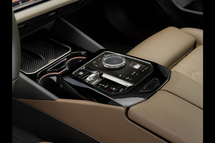 BMW 5 Serie Touring 550e xDrive M-Sport Pro - Pano - Onderstel Prof - Driving Ass Plus - Harman Kardon