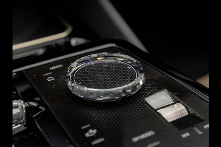 BMW 5 Serie Touring 550e xDrive M-Sport Pro - Pano - Onderstel Prof - Driving Ass Plus - Harman Kardon