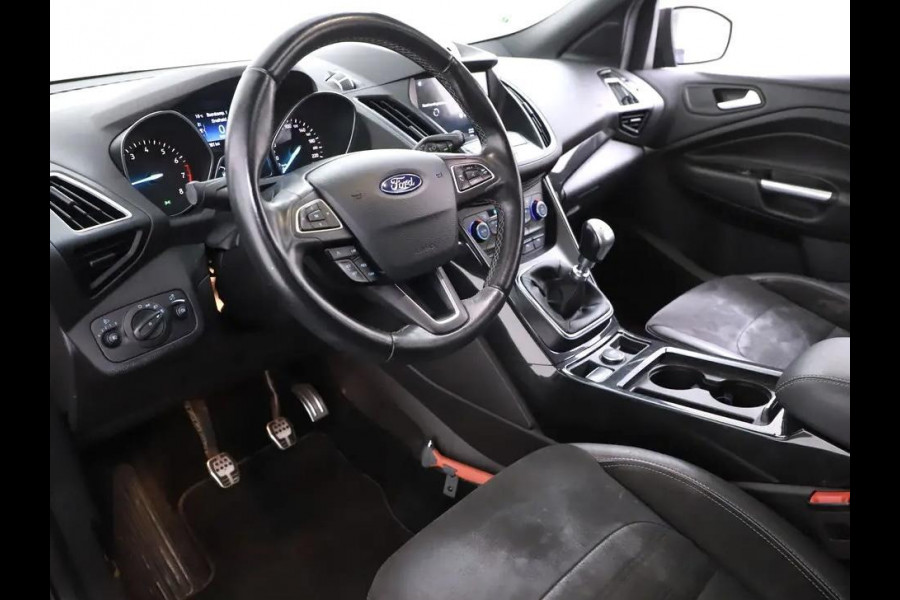 Ford Kuga 1.5 EcoBoost ST Line Pano Camera Carplay Winterpakket NAP