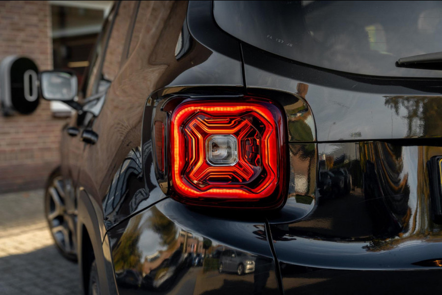 Jeep Renegade 1.0T 80th Anniversary Limited 120 PK Panoramadak Camera Leder Xenon Lane-Assist PDC 19''