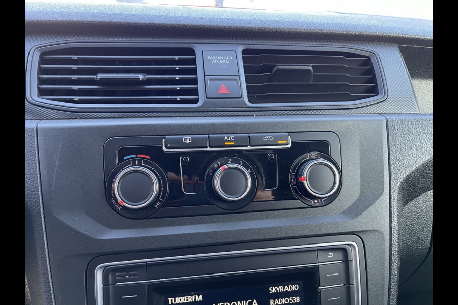 Volkswagen Caddy 2.0 TDI L1H1 BMT Economy Business / vaste prijs rijklaar € 9.950 ex btw / lease vanaf € 201 / airco / 17 Inch lichtmetalen velgen / sidebars / trekhaak / euro 6 !